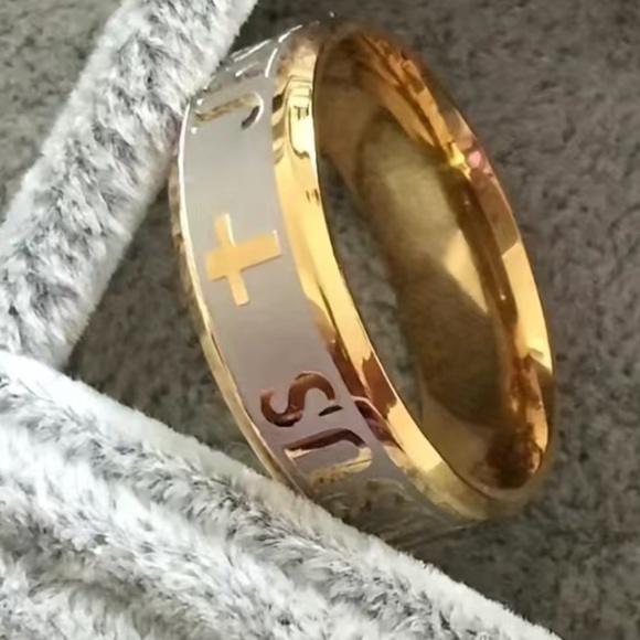 Jesus Cross Metal Alloy Ring Gold Tone Size 9 - Picture 4 of 12